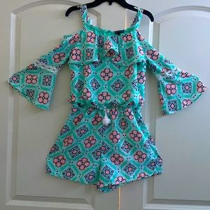 Cute girly romper.🤍
